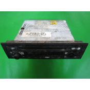 Defecte Audi A4 Radio CD 8E0035186