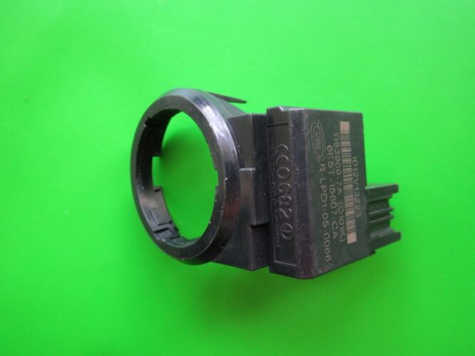 OTHERS: Reader Ford Focus 6E5T-15607-CA-0