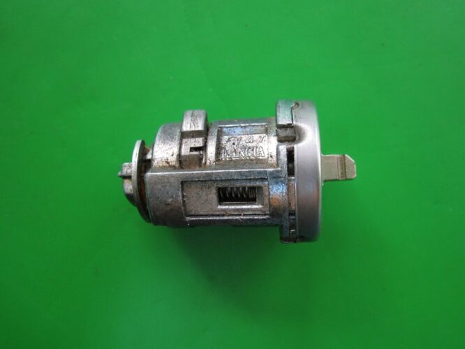 OTHERS: Ignition Switch Fiat 500-0