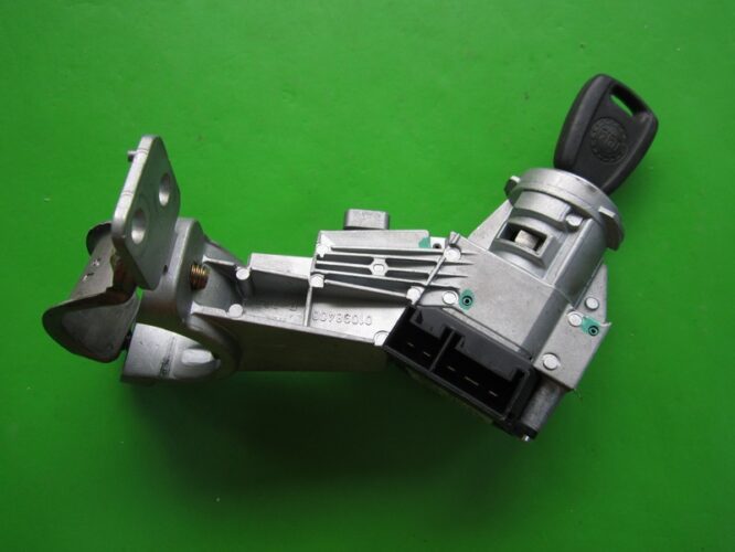OTHERS: Ignition Switch Fiat Grande Punto 51749998-0