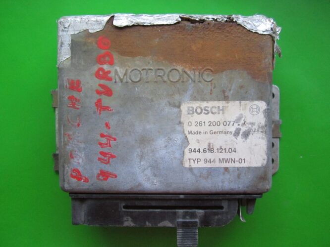 Defective ECU Porsche 944 0261200077-0