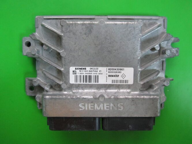 ECU Engine Control Unit Dacia Logan 1.4 8200430961 S110130702C EMS3132-0