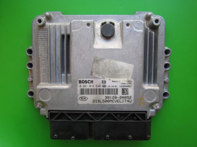 ECU Engine Control Unit Kia Sportage 1.7CRDI 39120-2A052 0281019640 EDC17C08-0