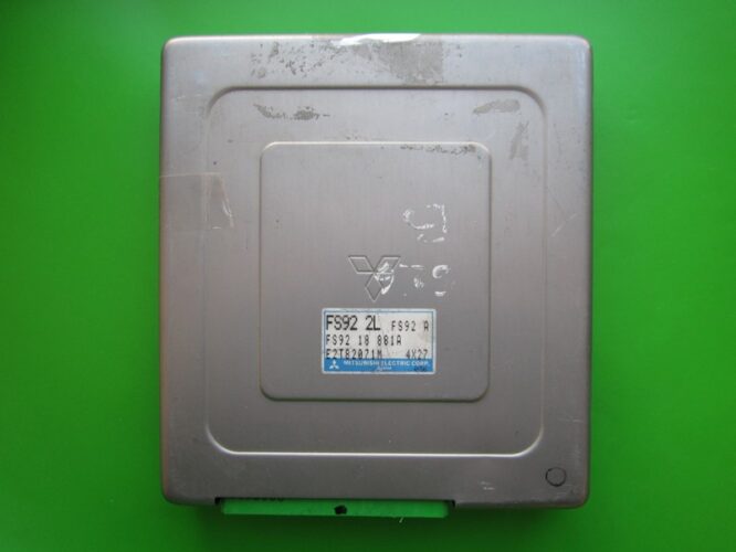ECU Engine Control Unit Mazda 626 2.0 E2T82071M FS9218881A-0