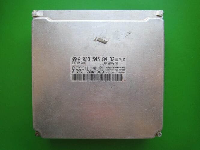 ECU Engine Control Unit Mercedes C 2.0 A0235458432 0261204883 ME2.1-0