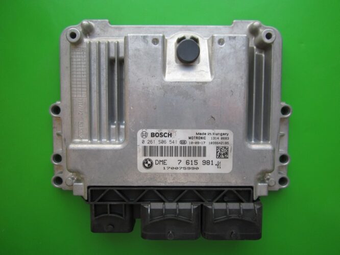 ECU Engine Control Unit Mini Cooper 1.6 DME7615981 0261S06541 MEV17.2.2-0
