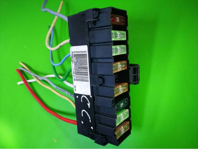 OTHERS: Fuse Box Peugeot 307-0