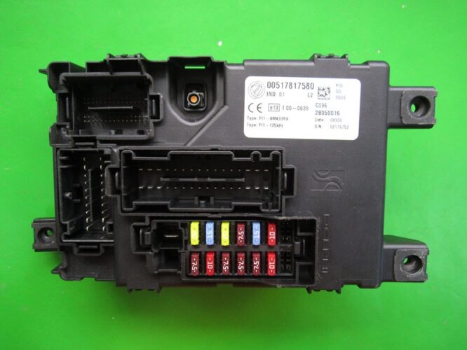 OTHERS: Fuse Box Fiat Grande Punto 28050016-0