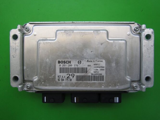 ECU Engine Control Unit Citroen C2 1.6 9658477580 0261208376 ME7.4.4-0