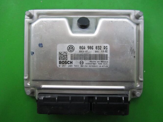 ECU Engine Control Unit VW Beetle 2.0 06A906032RG 0261208563 ME7.1.1 BEV-0