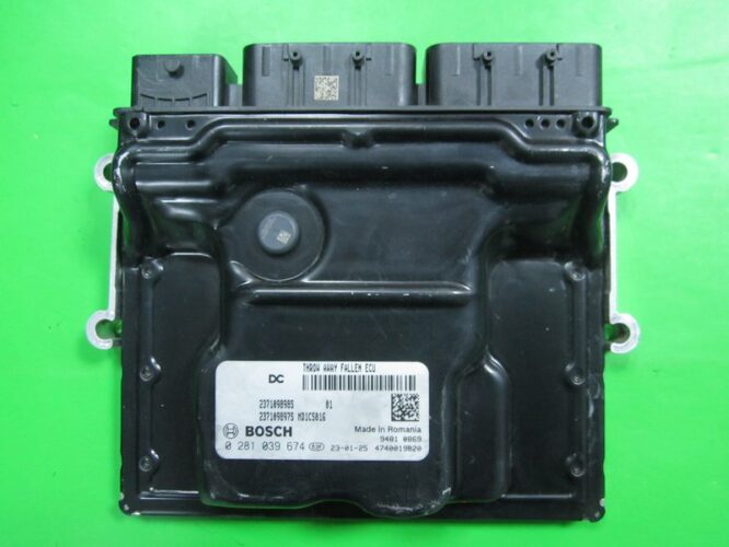 ECU Engine Control Unit Dacia Duster 1.5DCI 237109898S 0281039674 MD1CS016-0